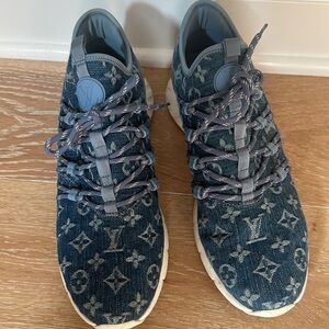 Authentic Men’s Louis Vuitton Sneakers
